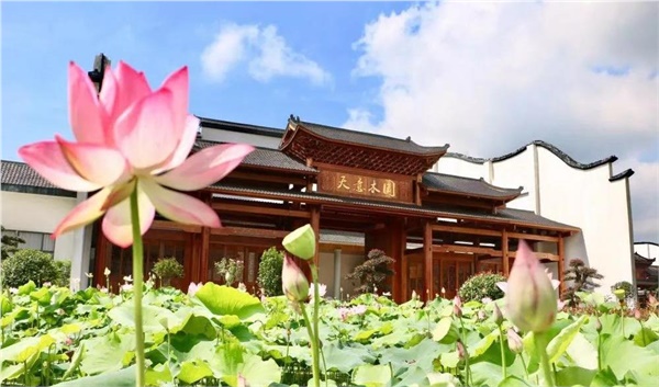 清溪村、天意木國景區(qū)、明清古巷、市博物館、胡林翼故居二日游
