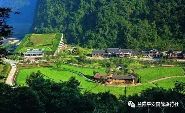 　張家界大峽谷、玻璃橋、黃龍洞品質(zhì)純玩兩日游c2