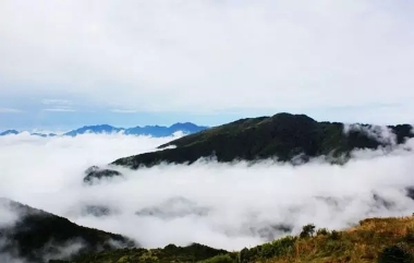 神農(nóng)頂、神農(nóng)祭壇、官門山、天生橋、昭君故里汽車三日純玩游